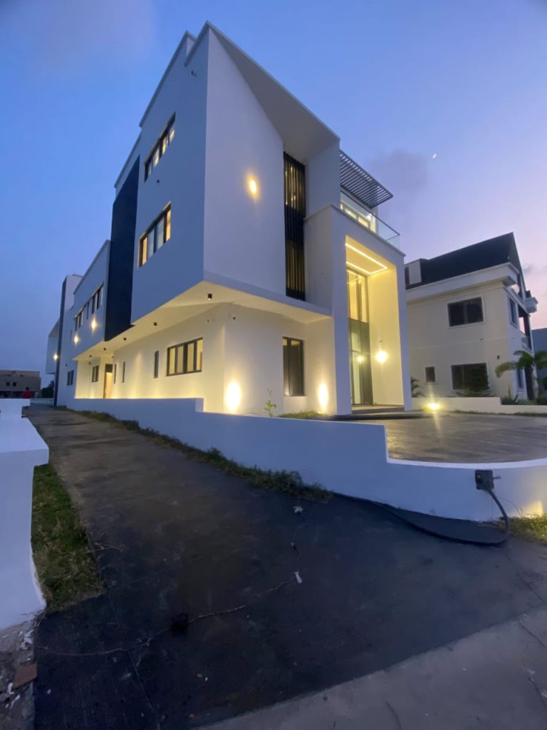 Lekki, Lagos cowrie creek estate6