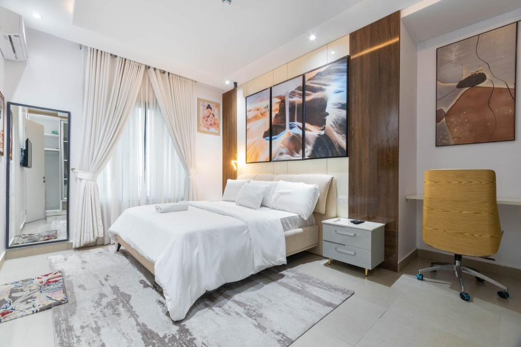 Lekki phase 1 shortlet10