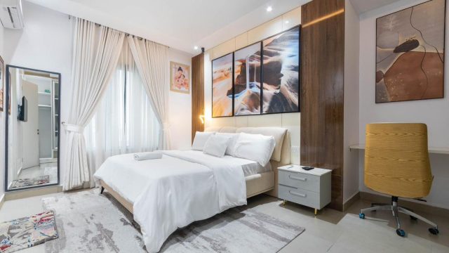 Lekki phase 1 shortlet10