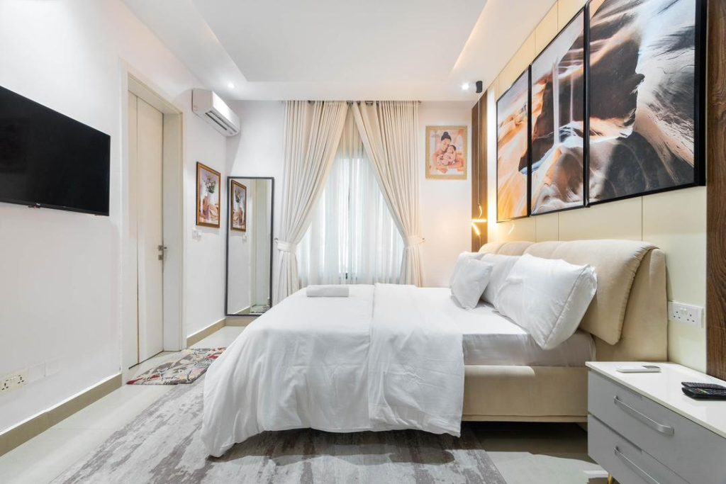 Lekki phase 1 shortlet8