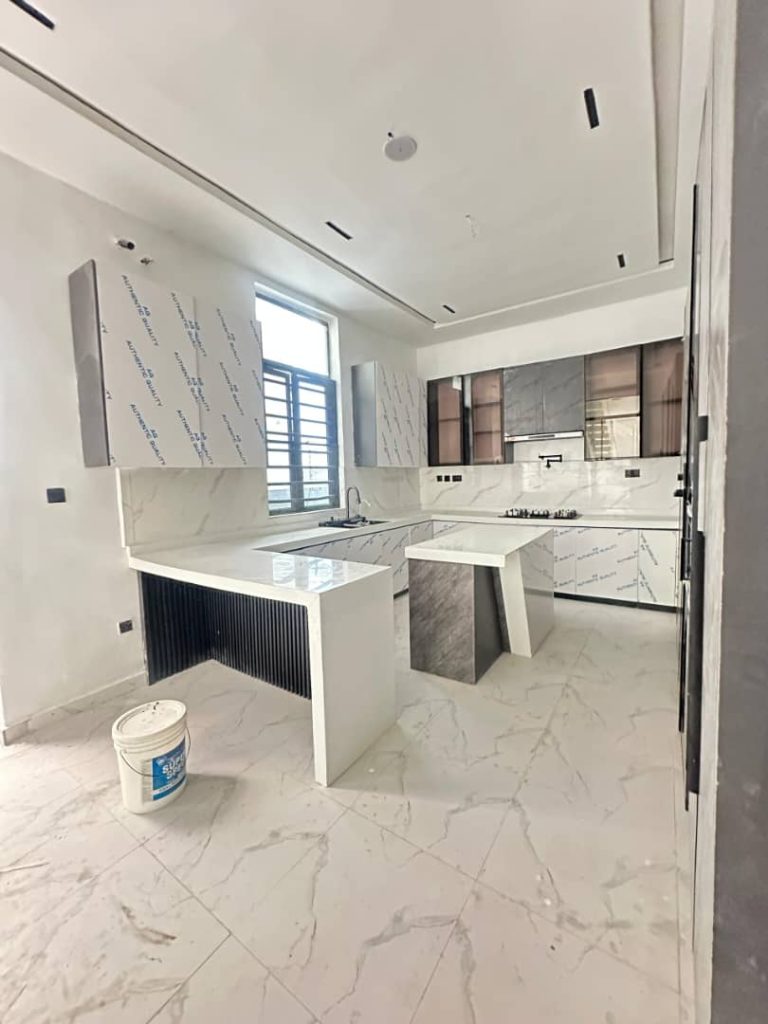 Orchid, Lekki10
