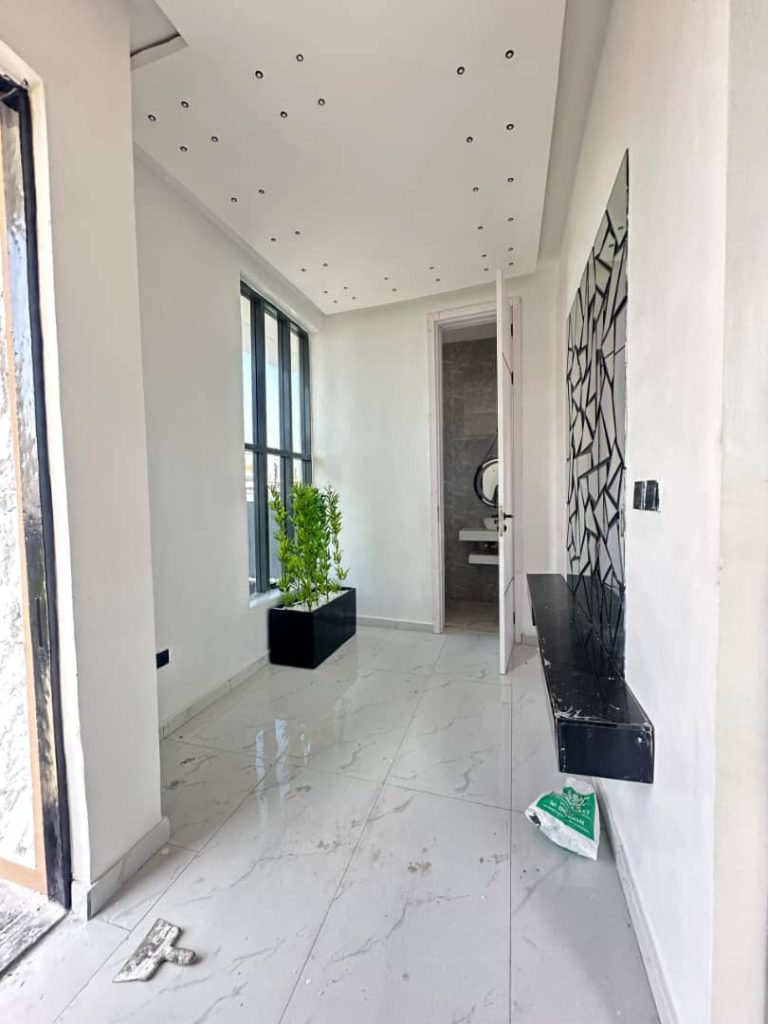 Orchid, Lekki3