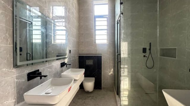 Orchid, Lekki5