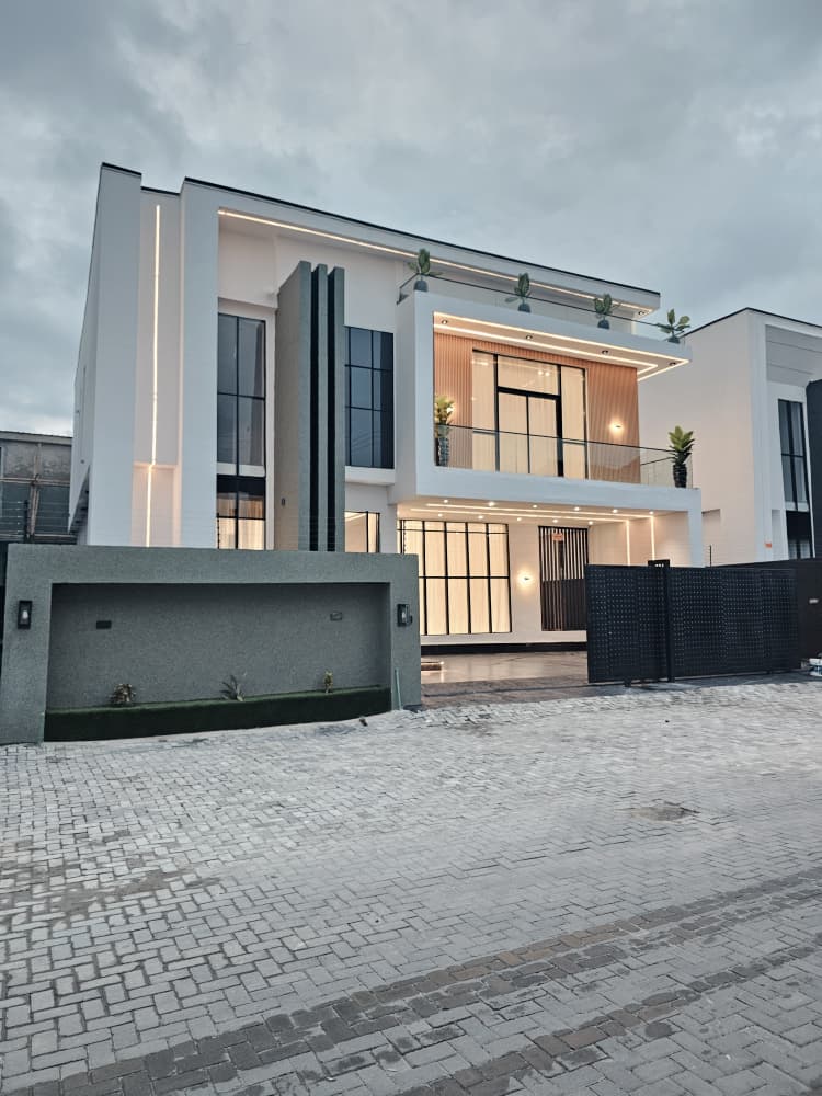 Harris Drive VGC Lekki Lagos13